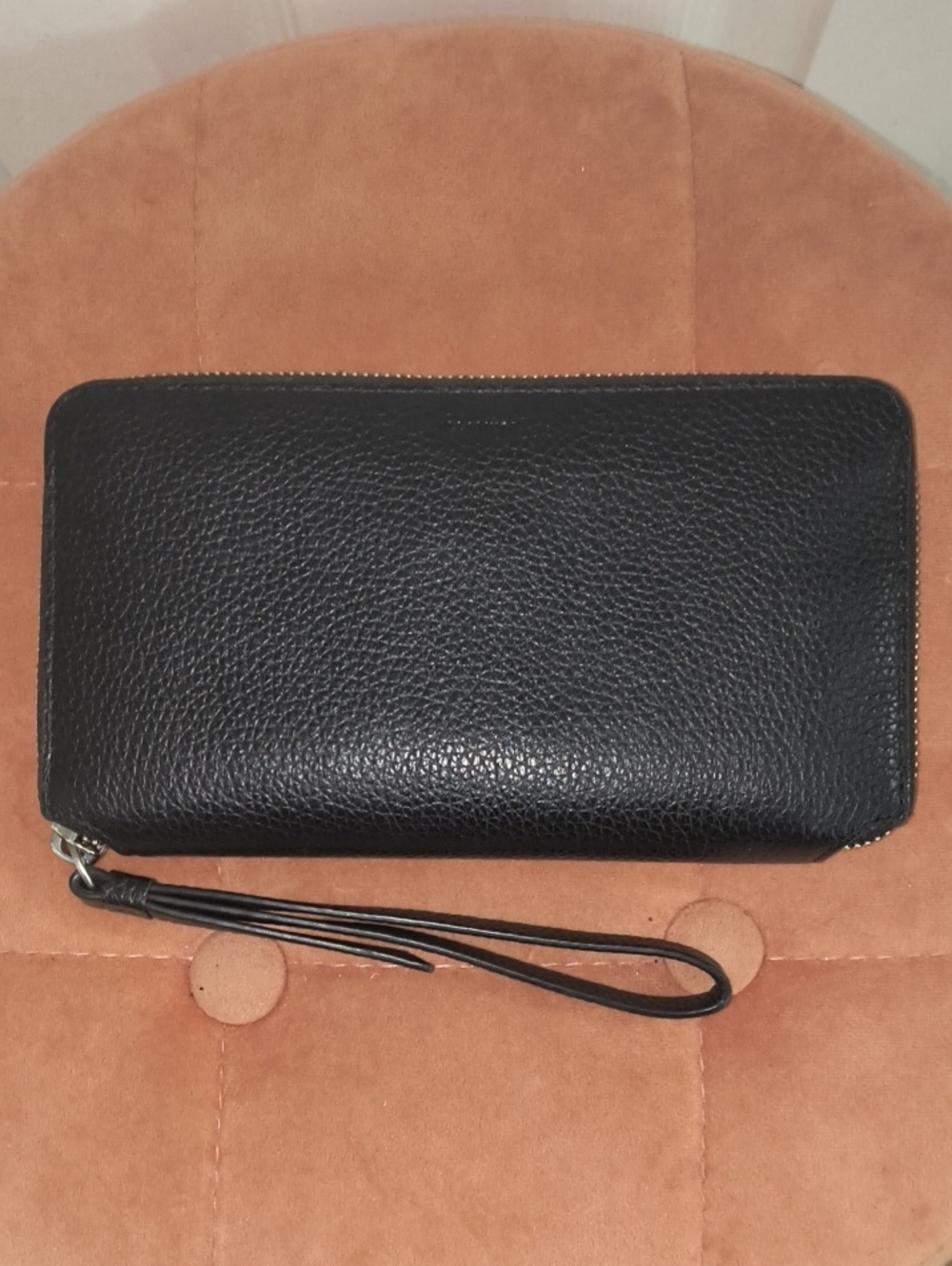 Allsaints Fetch Leather Phone Wristlet - Picture 3 of 10